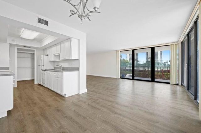 5480 N Ocean Drive B1a, Singer Island, FL 33404