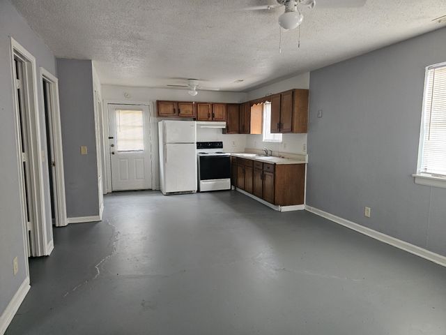 212 Cedar River Rd, Shelbyville, TN 37160