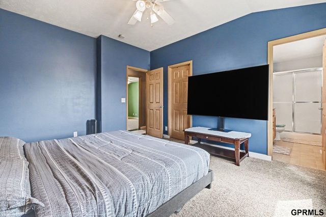 18951 Y Street, Omaha, NE 68135