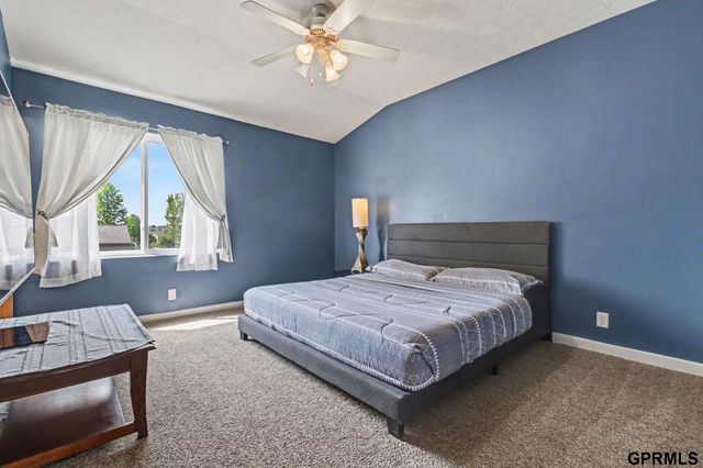 18951 Y Street, Omaha, NE 68135