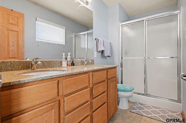 18951 Y Street, Omaha, NE 68135