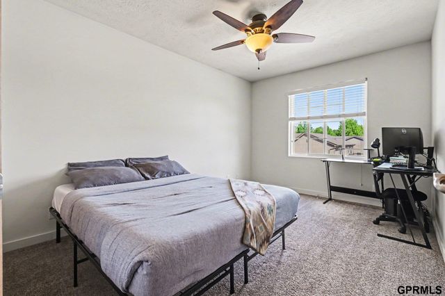 18951 Y Street, Omaha, NE 68135