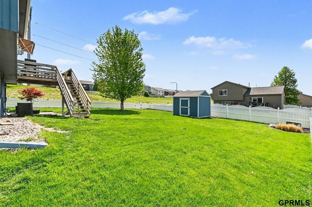18951 Y Street, Omaha, NE 68135