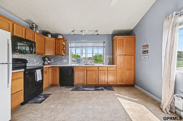 18951 Y Street, Omaha, NE 68135