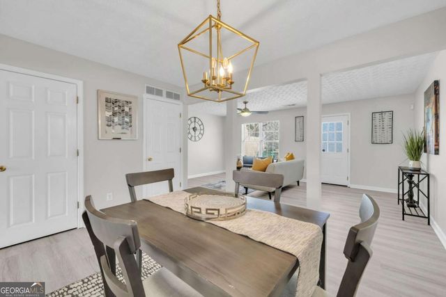 3021 Waldrop Circle, Decatur, GA 30034