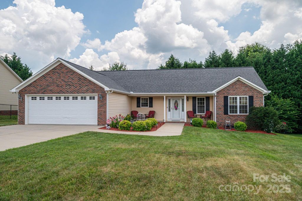 515 E Carpenter Street, Maiden, NC 28650