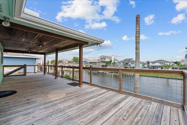 984 Bonita Street, Bayou Vista, TX 77563