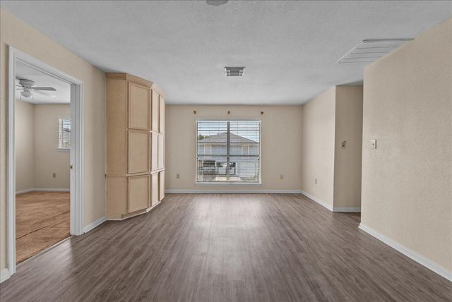 984 Bonita Street, Bayou Vista, TX 77563
