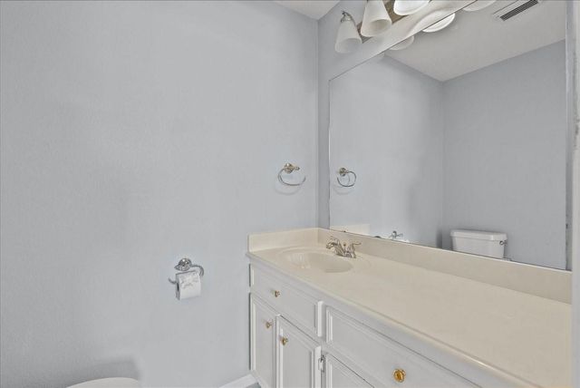 984 Bonita Street, Bayou Vista, TX 77563