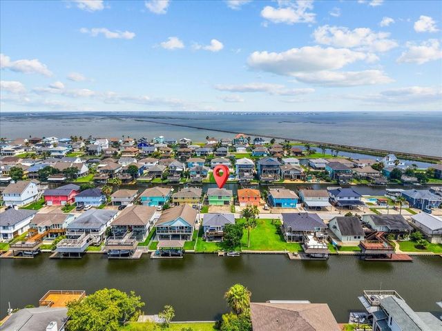 984 Bonita Street, Bayou Vista, TX 77563