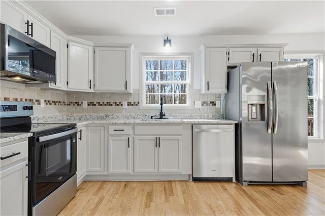 2151 GrayField Drive, Grayson, GA 30017