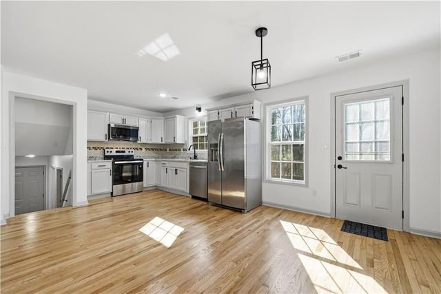 2151 GrayField Drive, Grayson, GA 30017