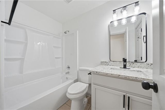 2151 GrayField Drive, Grayson, GA 30017