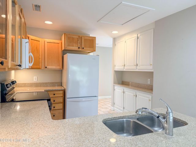 202 Fairway Drive, Hampstead, NC 28443