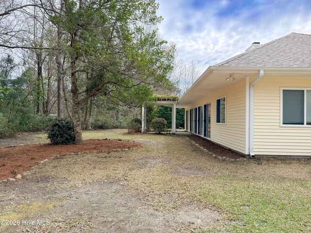 202 Fairway Drive, Hampstead, NC 28443