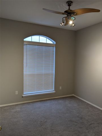 6005 Harwood Crossing Drive, Arlington, TX 76018