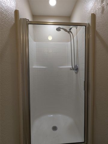 6005 Harwood Crossing Drive, Arlington, TX 76018