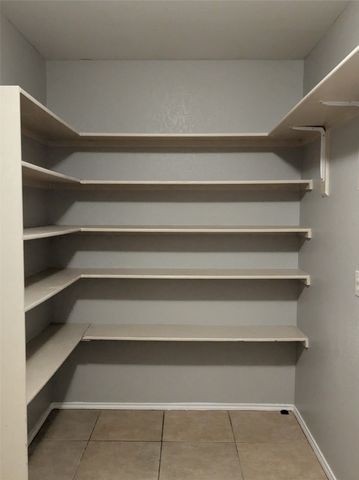 6005 Harwood Crossing Drive, Arlington, TX 76018