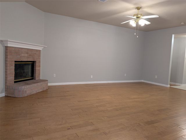 6005 Harwood Crossing Drive, Arlington, TX 76018