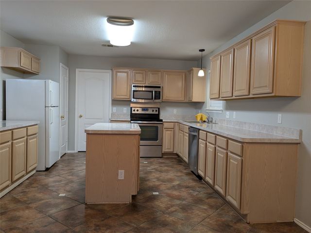 6005 Harwood Crossing Drive, Arlington, TX 76018