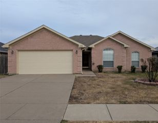 6005 Harwood Crossing Drive, Arlington, TX 76018