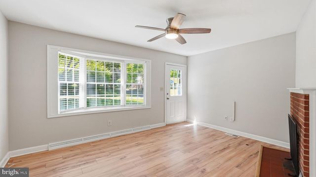 6499 BRIGGS RD, Warrenton, VA 20187