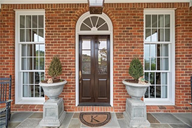 315 E Line Street, Calhoun, GA 30701