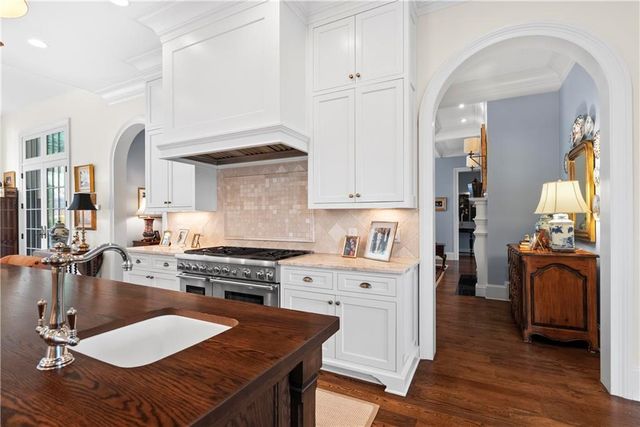315 E Line Street, Calhoun, GA 30701
