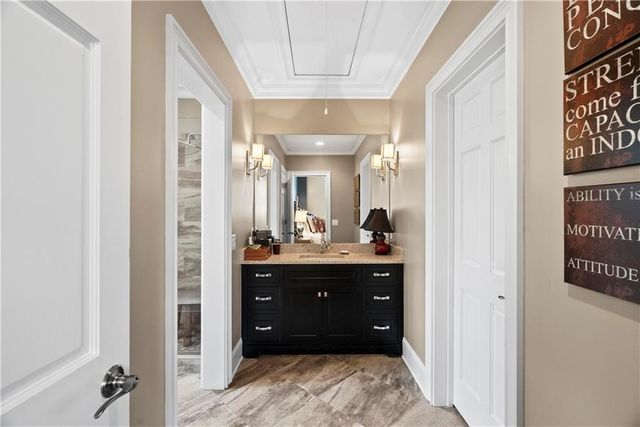 315 E Line Street, Calhoun, GA 30701