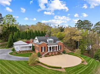 315 E Line Street, Calhoun, GA 30701