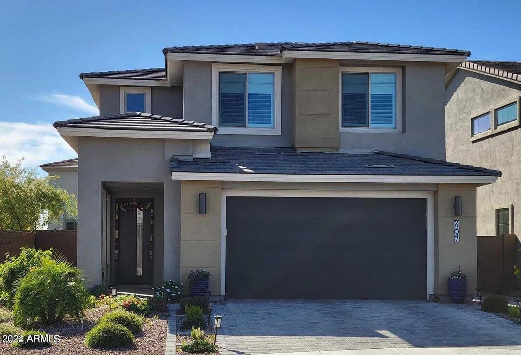 22047 N 28th Place, Phoenix, AZ 85050