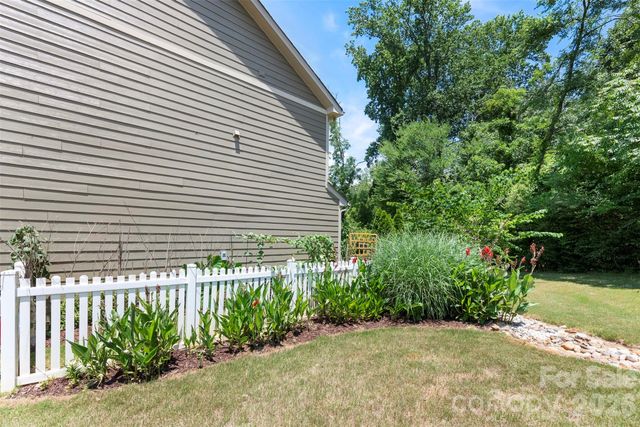 140 Beacon Drive A, Mooresville, NC 28117