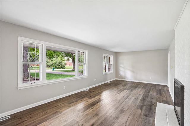 5560 Hugh Drive, Washington Twp, OH 45459