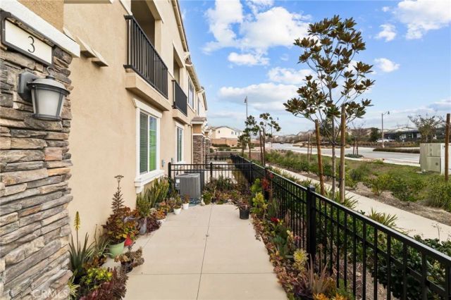 16680 Wyndham Lane 3, Fontana, CA 92336