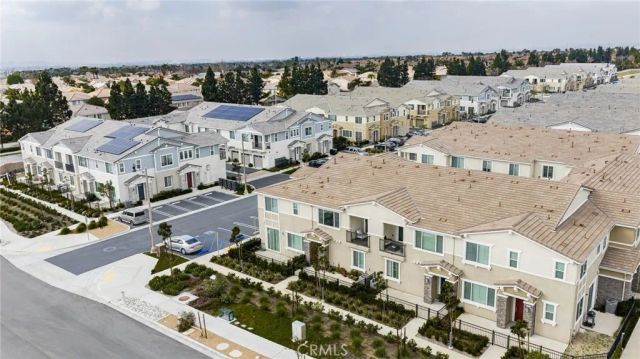 16680 Wyndham Lane 3, Fontana, CA 92336