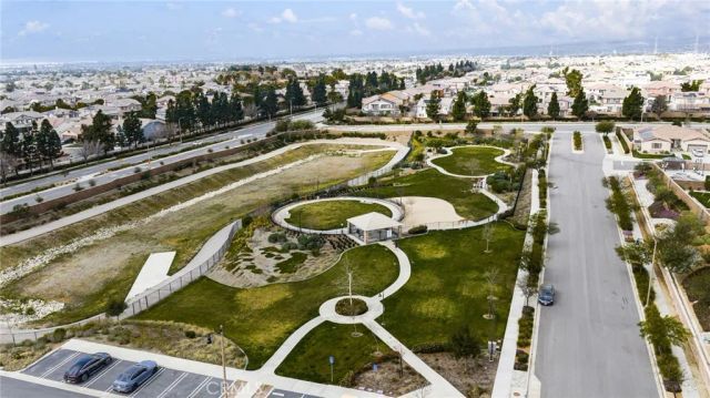 16680 Wyndham Lane 3, Fontana, CA 92336