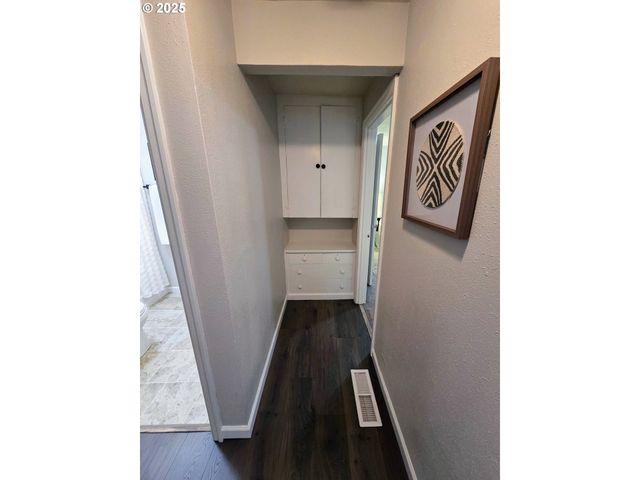 2334 RANDALL St, West Linn, OR 97068