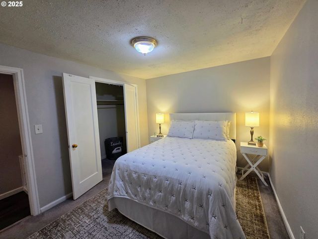 2334 RANDALL St, West Linn, OR 97068