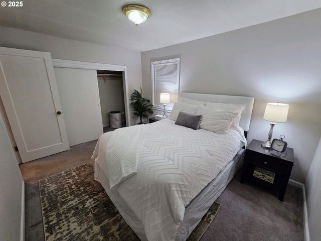 2334 RANDALL St, West Linn, OR 97068