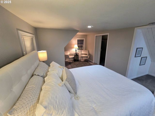 2334 RANDALL St, West Linn, OR 97068