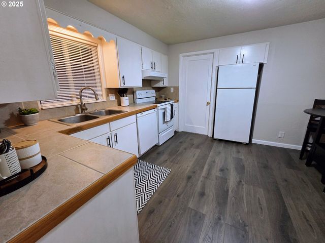 2334 RANDALL St, West Linn, OR 97068