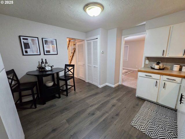 2334 RANDALL St, West Linn, OR 97068