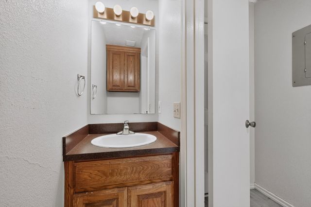 734 W Collins Street, Denton, TX 76201