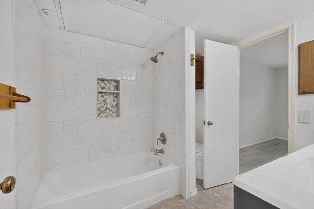 734 W Collins Street, Denton, TX 76201