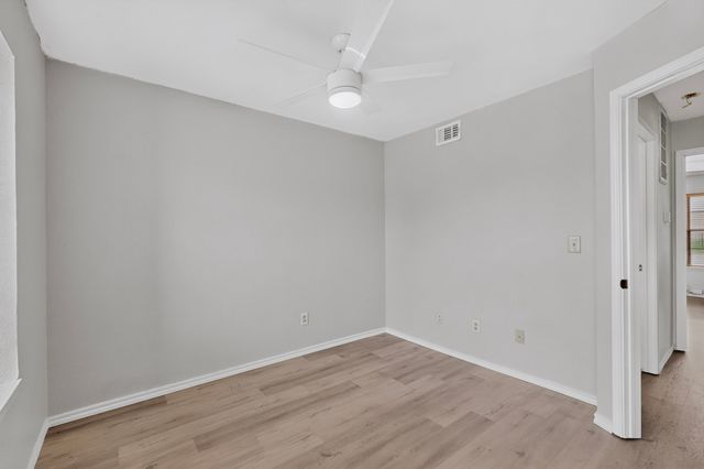 734 W Collins Street, Denton, TX 76201