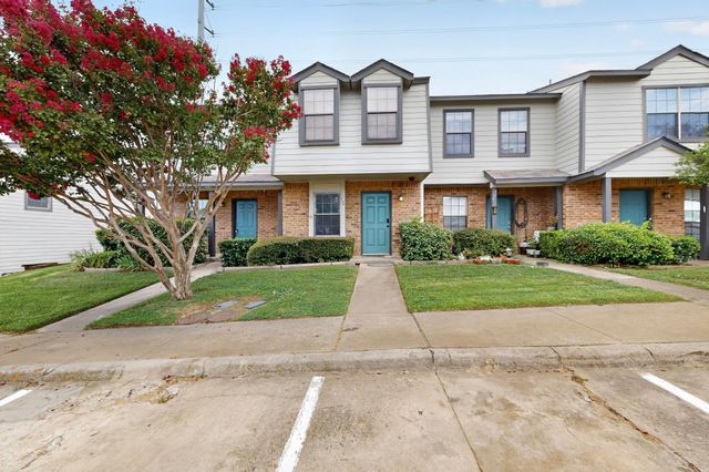 734 W Collins Street, Denton, TX 76201