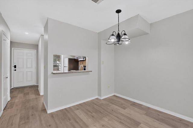 734 W Collins Street, Denton, TX 76201