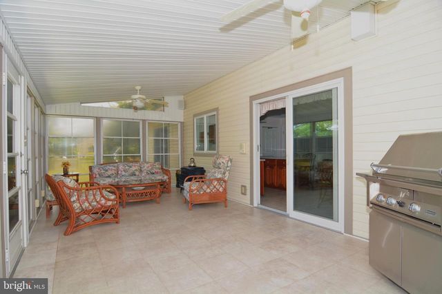 105 CROMWELL DR, Mullica Hill, NJ 08062
