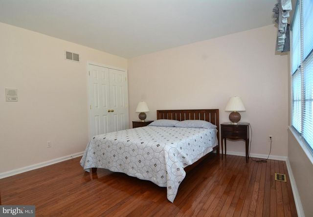 105 CROMWELL DR, Mullica Hill, NJ 08062