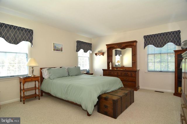 105 CROMWELL DR, Mullica Hill, NJ 08062